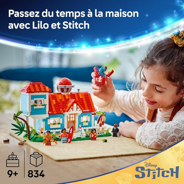 LEGO ǀ Disney La Maison sur la Plage de Lilo et Stitch - Jeu de Construction avec 6 Chambres, Observatoire, Vaisseau & 5 Minifigurines - Cadeau d'Anniversaire pour Fille, Garçon & Fans dès 9 ans 43268