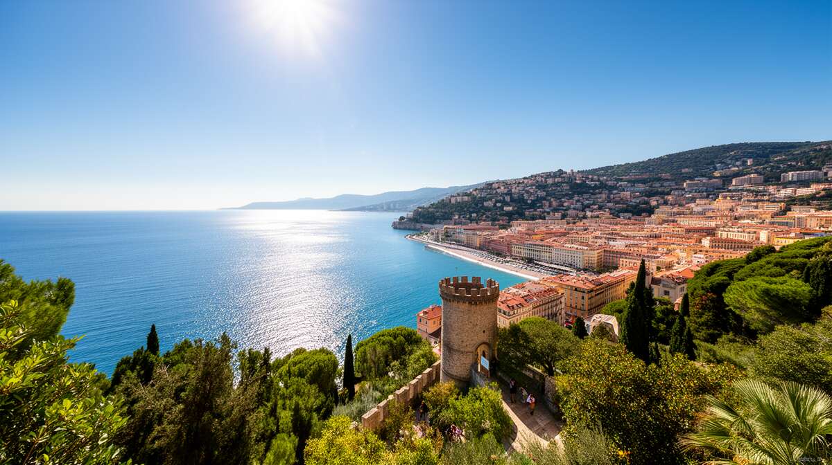 Explorer la colline du ch&acirc;teau pour une vue panoramique