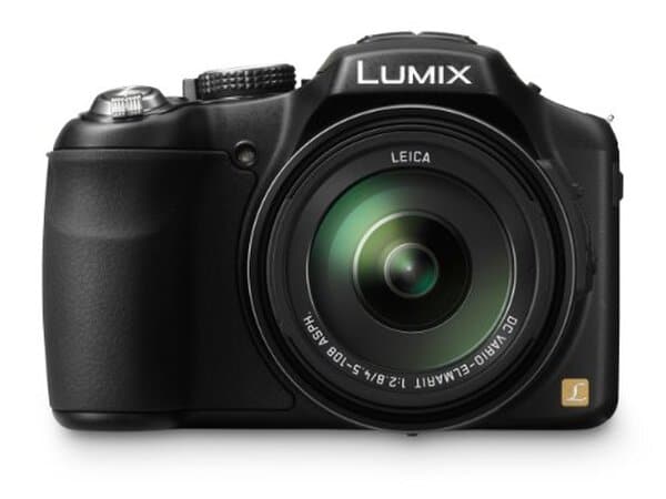 Découvrez le Panasonic Lumix DMC-FZ200EGK : performance de zoom exceptionnelle et vidéos full HD pour des prises de vue impeccables