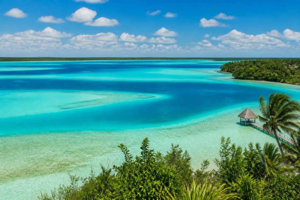 Bacalar : découvrez la magnifique lagune aux 7 nuances de bleu