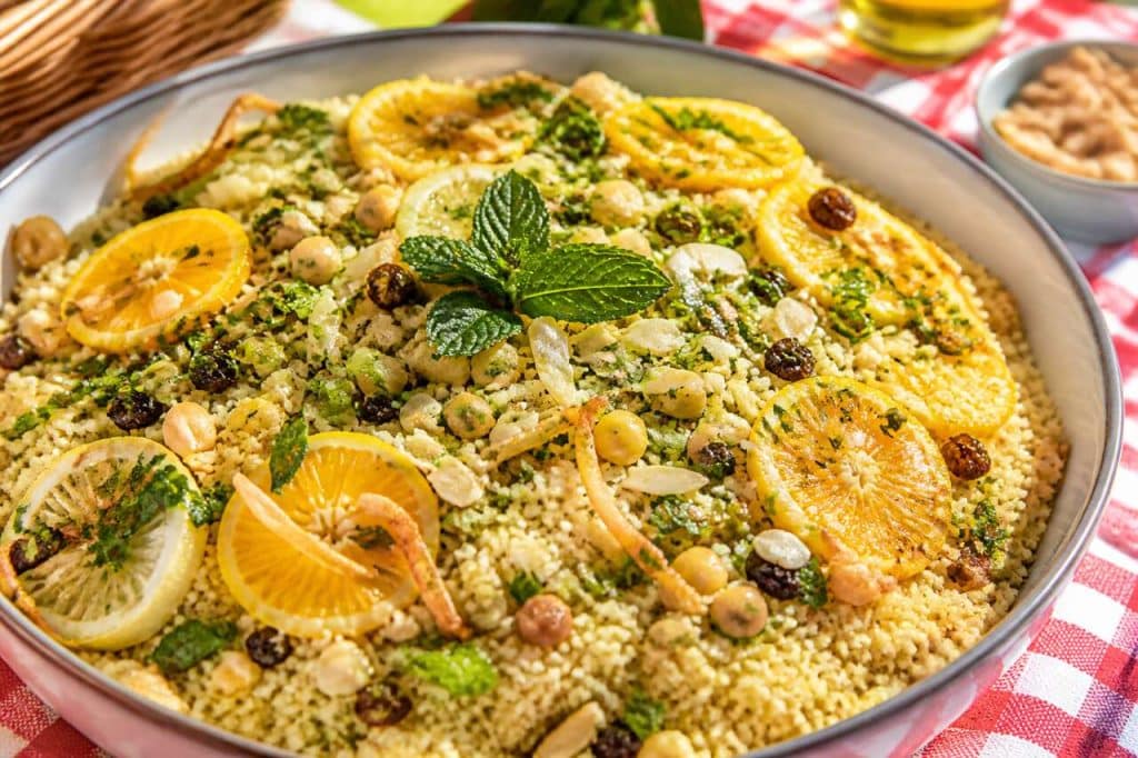 Taboulé de pique-nique aux agrumes et à la menthe fraîche