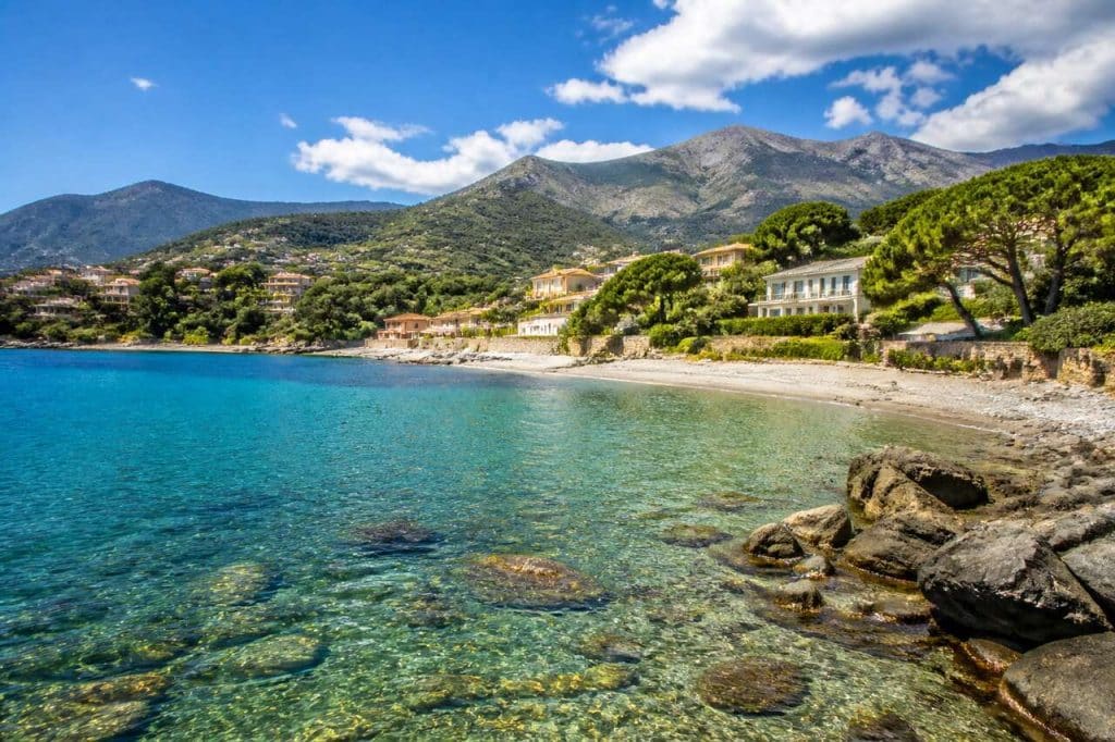 Découverte des trésors cachés de la plage du racou