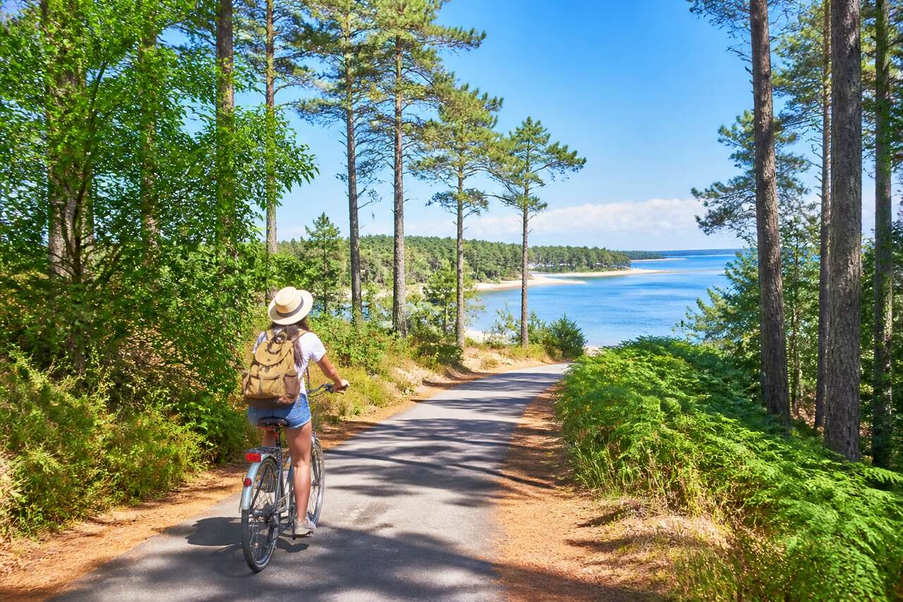 Découvrir Biscarrosse à vélo : les pistes cyclables secrètes