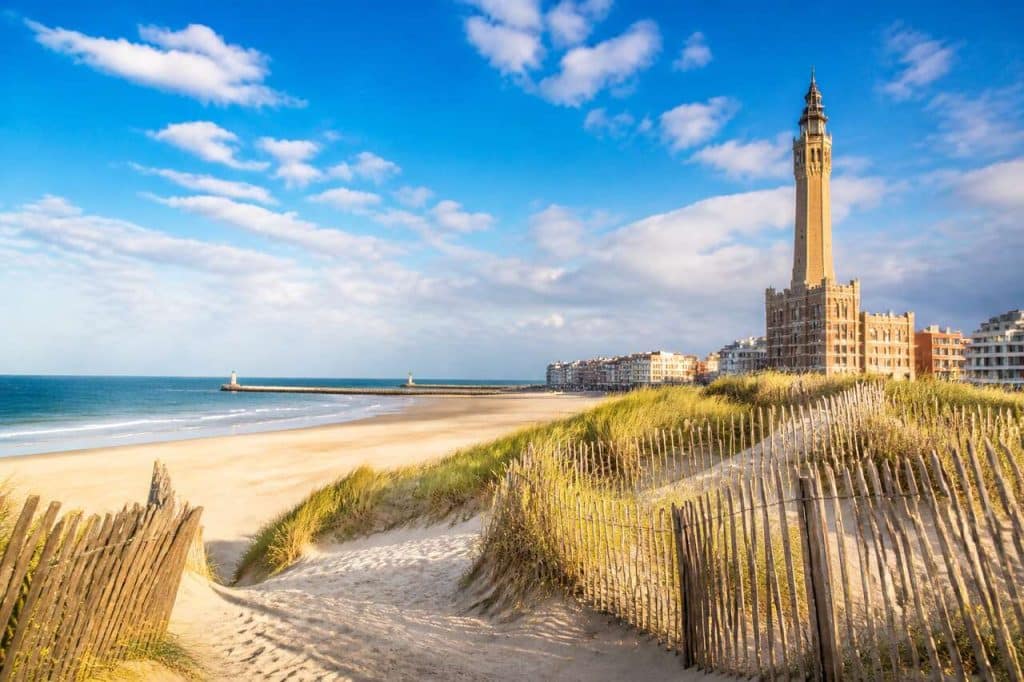 Découverte des trésors cachés de la plage de Dunkerque